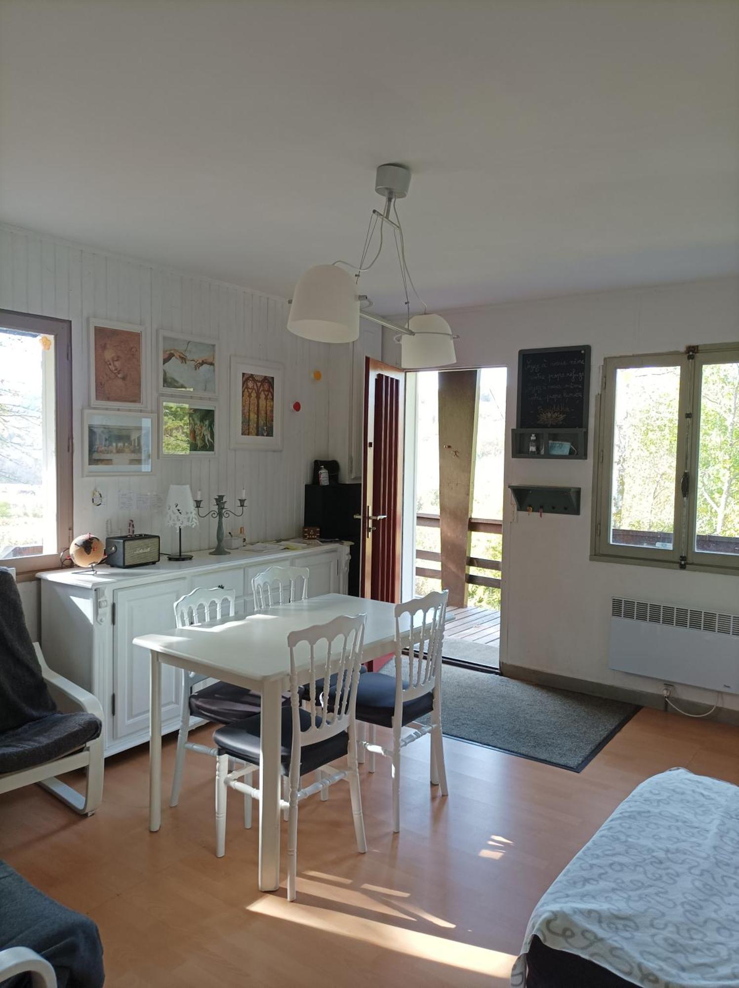 Chalet Deux Chambres Au Calme Saint-Brisson Room photo